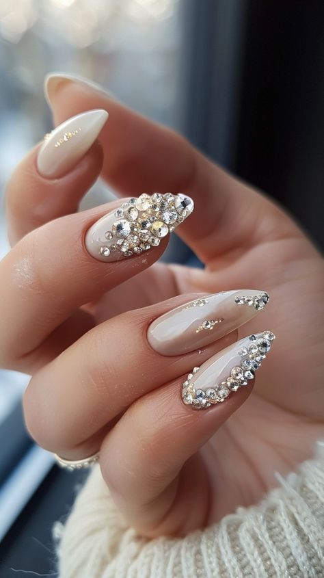 Elegant Touch Nails, Nail Designs Tutorial, Glamorous Nails, Gem Nails, Glam Nails, Diamond Nails, Sparkle And Shine, Crystal Nails, Cute Nail Designs