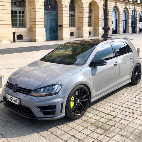 NARDO GREY R 🔥 . 🚗: @kvn7r . #golf7r #golfr #golf7 #vw #golf #golf6 #golfmk7 #vwgolf #nardogrey #golf5 #golf7rlinen Golf 7 R Line, Vw Polo Modified, Golf 7r, Vw Golf R Mk7, Vw Golf Variant, Mk5 Gti, Golf R Mk7, Golf R32, Polo Car