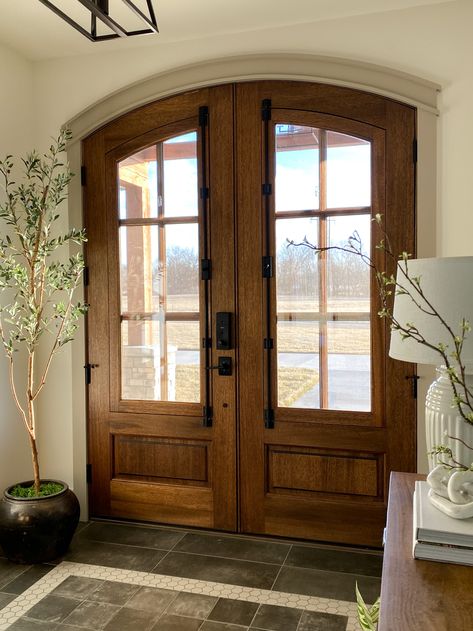 Breezeport Exterior Mahogany Wood Door with Opening Screens - DSA Doors Wood Double Front Doors With Glass Panels, Dark Wood Double Front Door, Front Door Double Doors Entrance Modern, Wood Arched Front Door, Reclaimed Wood Front Door, Wood Double Front Doors, Double Doors Exterior Entrance, Oversized Front Door, Double Wood Front Doors