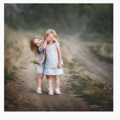 Sweet kids                                                                                                                                                                                  #kids #kidsfashion #kidsofinstagram #kidsroom #kidsstyle #kidsphotography #kidsmodel #kidsootd #kidswear #kidsparty #kidsclothes #kidslookbook #kidstagram #kidswall #kidsdecor #kidsstylezz #kidsjamannow #kidsclothing #kidstyle #kidsofig #kidsphoto #kidsart #kidsfashionforall #kidsbooks #kidsroomdecor #kidsactiv Sibling Photography Poses, Sisters Photoshoot Poses, Sister Photography, Sister Poses, Children Photography Poses, Sibling Photography, Sister Pictures, Sisters Photoshoot, Girls Sister