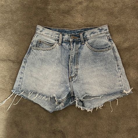 Brandy Melville Jean Shorts Nwot Only Worn Twice Fits More Like A 25 Light Blue Jeans Aesthetic, Blue Jeans Aesthetic, Aesthetic Brandy Melville, Jeans Aesthetic, Brandy Melville Jeans, Brandy Melville Shorts, High Waisted Jean, High Waisted Jean Shorts, Light Blue Jeans