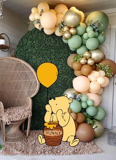 Winnie The Pooh Decor, Pooh Winnie, Winnie The Pooh Themes, Winnie The Pooh Baby Shower, Baby Shower Theme Decorations, Disney Baby Shower, Winnie The Pooh Birthday, Pooh Baby, Baby Shower Inspiration