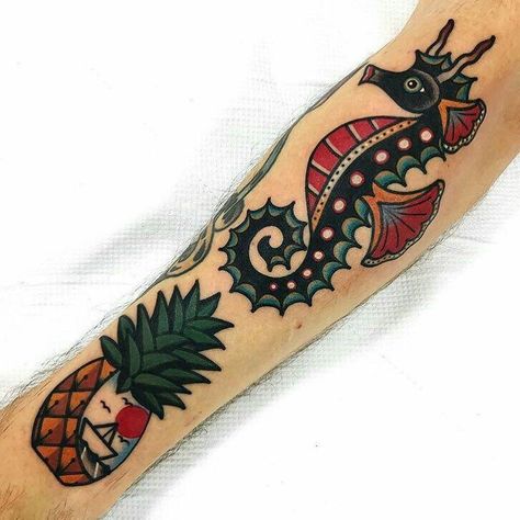 Old School Art, Seahorse Tattoo, Sea Tattoo, Tattoos Mandala, Old School Tattoo Designs, Make Tattoo, Horse Tattoo, Brick Lane, American Traditional Tattoo