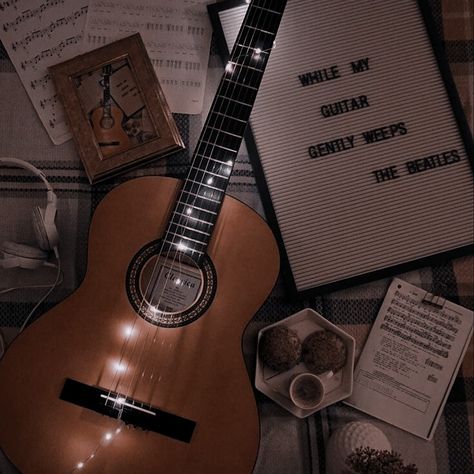 Aesthetic Guitar Photos, Dark Academia Grunge, Larry Johnson, Guitar Photos, Guitar Photography, Music Collage, Dark Grunge, Dark Academia Aesthetic, Music Aesthetic