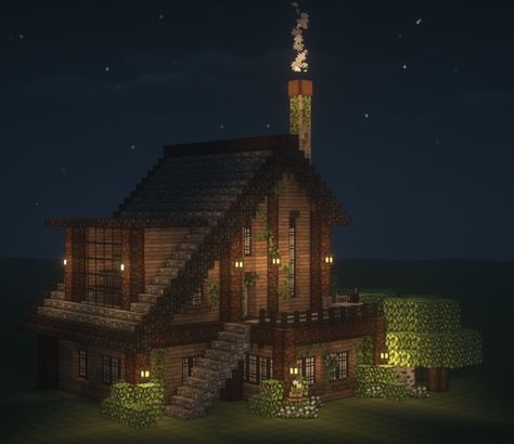 Minecraft Houses With Spruce, Minecraft Spruce And Dark Oak House, Cute Dark Oak Minecraft House, Cool Spruce Houses Minecraft, Barndominium Ideas Minecraft, Cool Minecraft Roofs, Minecraft Craftsman House, Mincraft Idea Houses Oak, Spruce Mc House