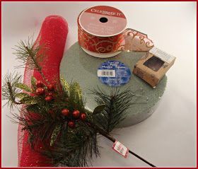 Crafty In Crosby: Deco Mesh Centerpiece Deco Mesh Candle Ring, Deco Mesh Centerpiece, Centerpiece Tutorial, Mesh Projects, Mesh Crafts, Xmas Centerpieces, Christmas Deco Mesh, Deco Mesh Crafts, Christmas Centers