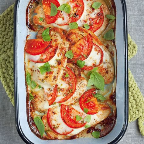 Baked Caprese Chicken, Schnitzel Recipes, Law Carb, Mozzarella Recipes, Tomato Mozzarella, God Mat, Tortellini, 21 Day Fix, Juicing Recipes