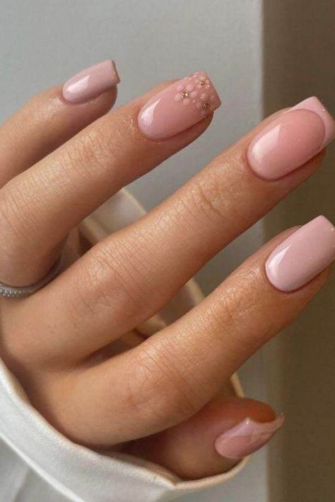 Beauty Hacks Nails, Squoval Nails, Short Gel Nails, Nude Nail, Nude Nail Designs, Subtle Nails, Simple Gel Nails, Minimal Nails, Work Nails