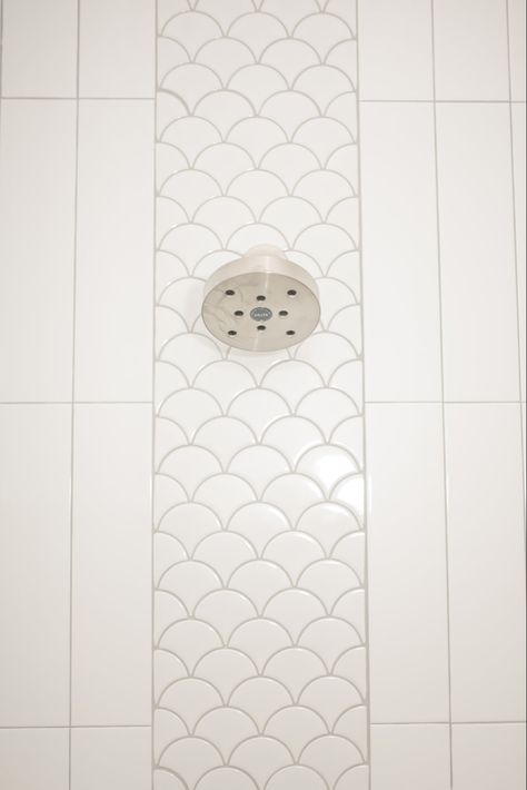 Fish Scale Tile Bathroom Showers, Scallop Shower Tile, White Fish Scale Tile Bathroom, Mermaid Tile Shower Ideas, Mermaid Tile Bathroom, Scallop Tile Bathroom, Scalloped Tile, Fish Scale Tile Bathroom, Kid Bathrooms