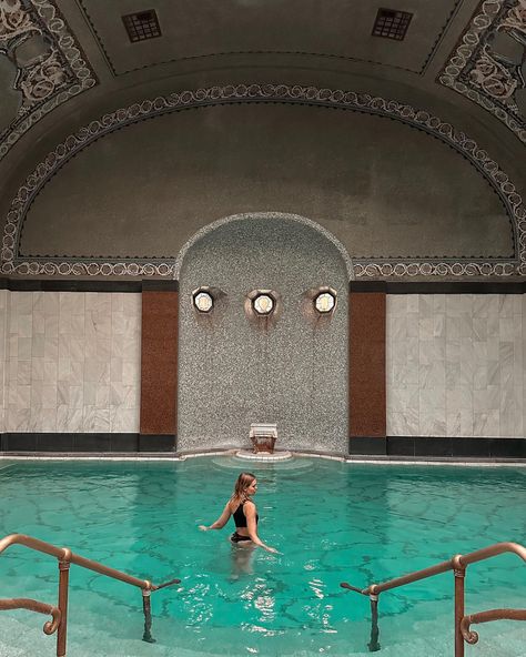 Budapest mornings 🧖🏼‍♀️ The perfect winter (or summer) activity in Budapest. Warming up in one of the hot thermal pools. This particular pool was 38°C. Loved it, until we had to do a cold plunge afterwards ❄️ 📍 Gellért Thermal Baths #travel #budapest #hungary #gellertbath #thermalbath #iamtb #beautifuldestinations Budapest Thermal Baths, Travel Budapest, Thermal Baths, Thermal Pool, Cold Plunge, Summer Activity, Thermal Bath, Warming Up, Budapest Hungary