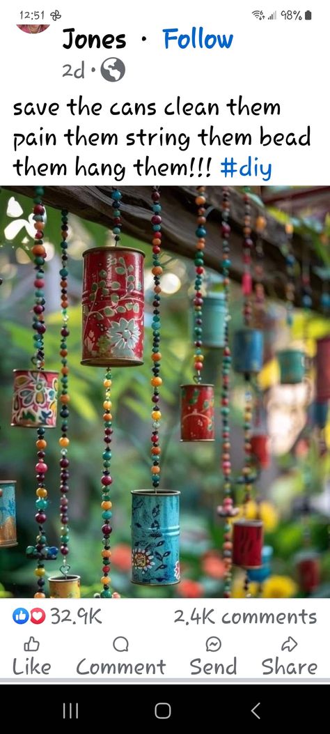 Tin Can Wind Chimes Diy, Metal Can Crafts, Can Wind Chimes, Wind Chimes Kids, Upcycling Decor, Recycled Yard Art, Painted Tin Cans, Bottle Top Crafts, Aluminum Can Crafts