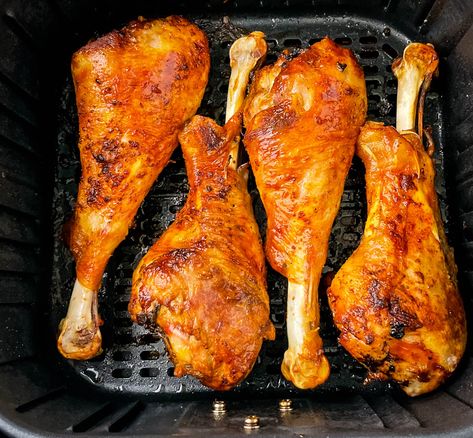 Air Fryer Turkey Recipes, How To Cook Turkey, Roasted Turkey Legs, Turkey Leg Recipes, Turkey Drumsticks, Air Fryer Turkey, Cook Turkey, Baked Turkey Wings, Chicken Breast Crockpot Recipes