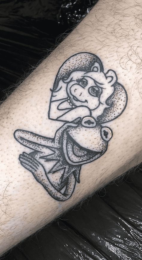 Muppets Tattoo Simple, Kermit The Frog Tattoo, Kermit Tattoo, Muppet Tattoo, Muppets Tattoo, Traditional Tattoo Stencils, Traditional Tattoo Inspiration, Inktober 2023, Frog Tattoos