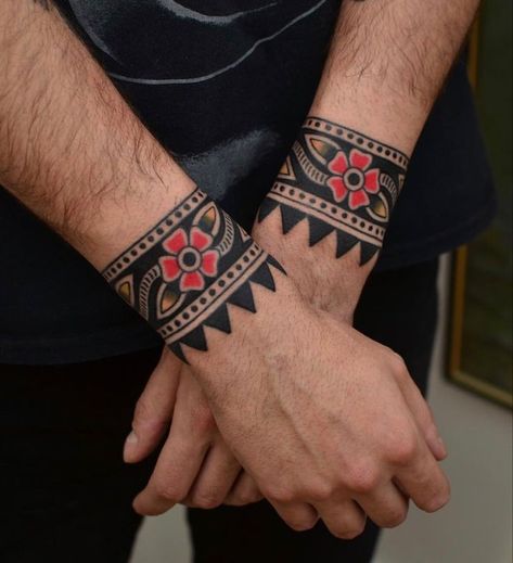 Finger Tattoo Traditional, Wrist Band Tattoo Men, Traditional Cuff Tattoo, Traditional Tattoo Band, American Traditional Elbow Tattoo, Trad Sleeve, Wrist Band Tattoo, Cuff Tattoo, Armband Tattoo Design