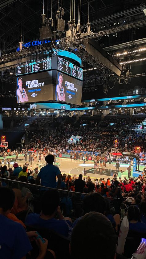 barclays center
stade de basketball
nyc 
new york city
brooklyn Basketball Match, Barclays Center, Summer Aesthetic, Prince, Basketball, Quick Saves