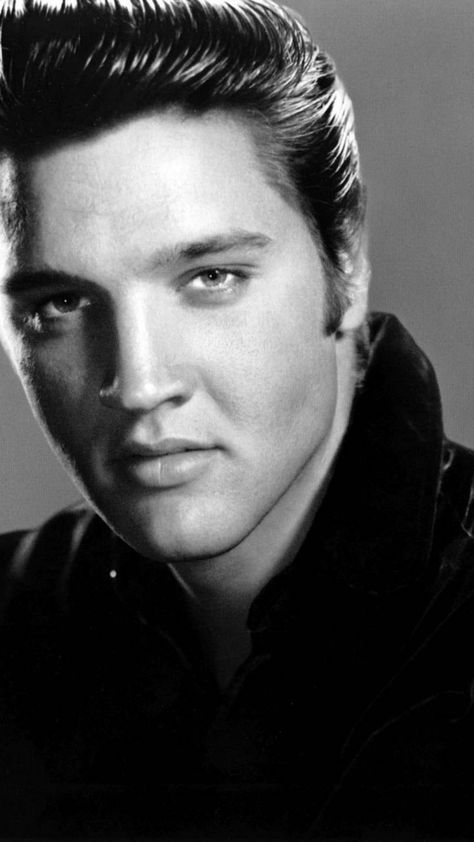 29 New Elvis Wallpapers HD Download – Elvis Presley Matt Skiba, Elvis Presley Wallpaper, Guerriero Samurai, Elvis Presley Graceland, Elvis Presley Photos, Priscilla Presley, Brian May, Marlon Brando, Celebrity Portraits