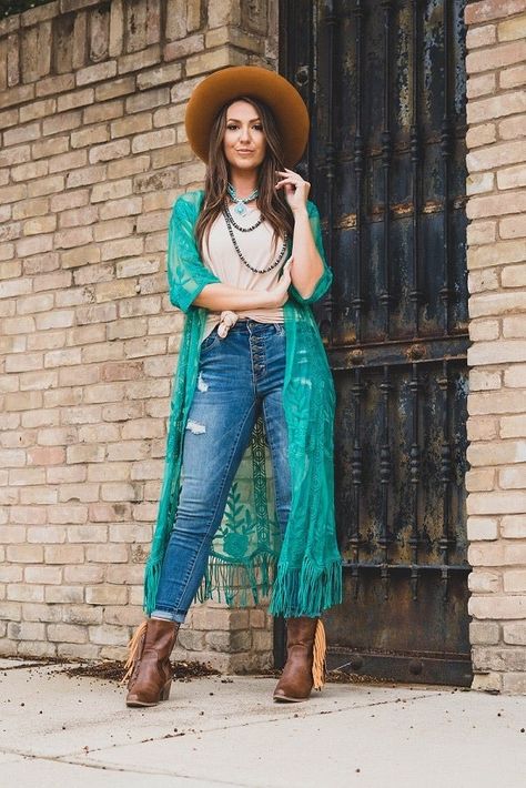 Curvy Cowgirl Outfits, Western Lace Kimono Outfit, Boho Country Outfits, Western Style Knee-high Boots For Spring, Western Knee-high Boots For Rodeo, Western Style Dark Wash Button-up Shirt, Spring Western Style Knee-high Boots, Country Chic Outfits, Western Chic Fashion