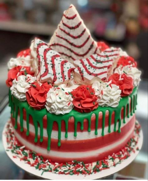 Birthday Theme Christmas Tree, Christmas Tree Cake Cupcakes, Fun Round Cake Ideas, Little Debbie Christmas Tree Cakes Cake, Christmas Party Cake Ideas, 6 Inch Christmas Cakes, Little Debbie Christmas Tree Cake Recipe, Christmas Tree Cheesecake Little Debbie, Christmas Tree Cake Ideas