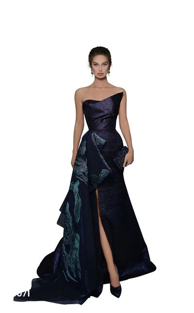 Dress like a celebrity with beautiful dresses designed for the Red Carpet. From long and elegant to short and sexy, our Hollywood gowns are meant to impress! Hollywood Gowns Prom, Hollywood Gowns, Tarik Ediz Dresses, Tarik Ediz, Body Conscious, Gowns Prom, Beautiful Dress Designs, Bridal Party Dresses, Luxury Bridal