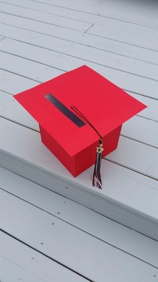 graduation cap card holder box Make A Graduation Cap, Graduation Cap Card, Diy Card Box, Graduation Card Boxes, Card Box Holder, Graduation Party Planning, Recycled Book, Grad Cards, Gift Card Boxes