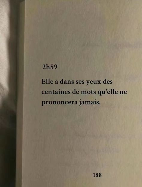 Quotes In French Meaningful, Citations Aesthetic, Phrase Aesthetic, Citation Aesthetic, French Poems, Belle Citation, French Quotes, Pretty Words, Pretty Quotes