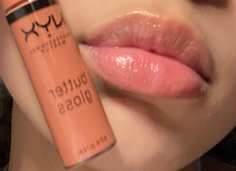 Nyx Butter Gloss Swatches Light Skin, Nyx Bit Of Honey, Nyx Ginger Snap Butter Gloss, Nyx Butter Gloss Bit Of Honey, Butter Gloss Nyx Swatch, Nyx Madeline Butter Gloss, Nyx Butter Gloss Praline, Nyx Lip Gloss, Types Of Makeup Looks