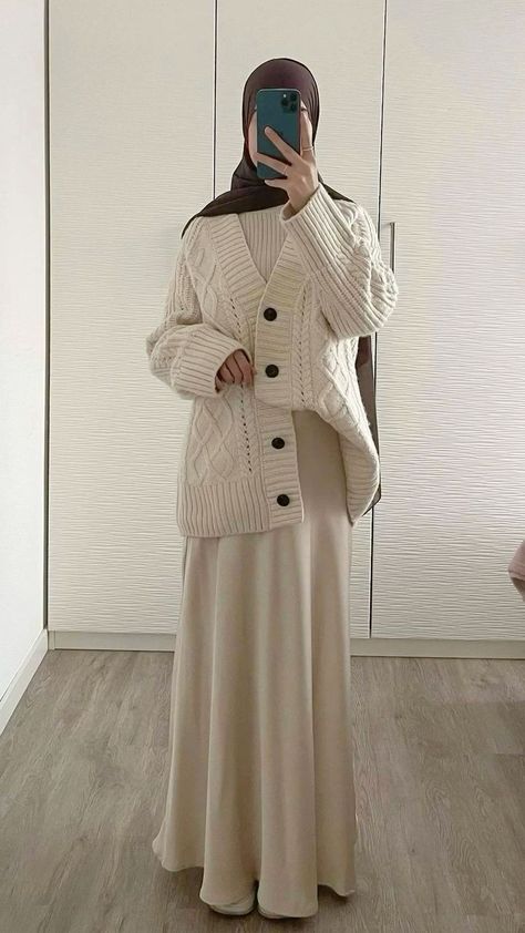 Islamic Modest Fashion, Modest Winter Outfits, Modest Outfits Muslim, Modest Girly Outfits, Modest Casual Outfits, Mode Hijabi, Stile Hijab, Hijabi Outfit, Modesty Outfits