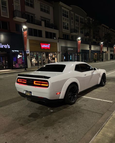 Challenger Dodge, Dodge Challenger Hellcat, Gtr Car, Dodge Srt, Dream Cars Bmw, Challenger Srt Hellcat, Dodge Challenger Srt Hellcat, Dodge Muscle Cars, Hellcat Challenger