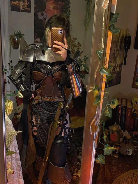 Renfaire Inspiration, Fairy Poses, Renfaire Outfit, Faire Outfit, Knight Outfit, Ren Faire Outfits, Pirate Style, Medieval Fair, Ren Faire Costume