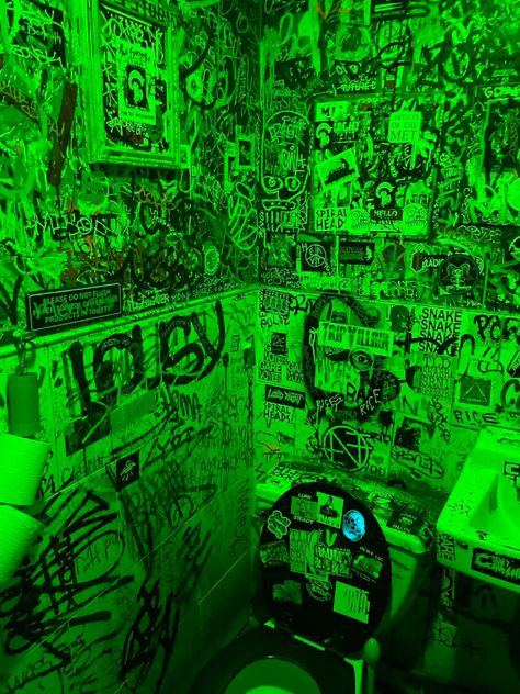 Green Hue Aesthetic, Green Punk Aesthetic, Toxic Core, Neon Green Aesthetic, Brat Aesthetic, Punk Photoshoot, Eerie Photography, Green Graffiti, Hacker Wallpaper