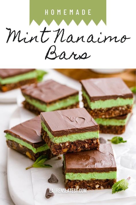 No Bake Chocolate Mint Bars, Nanimono Bars Mint, Mint Nanaimo Bars, Mint Nanaimo Bar Recipe, Chocolate Mint Bars, Mint Custard, Chocolate Ganache Topping, Nanaimo Bar, Nanaimo Bar Recipe