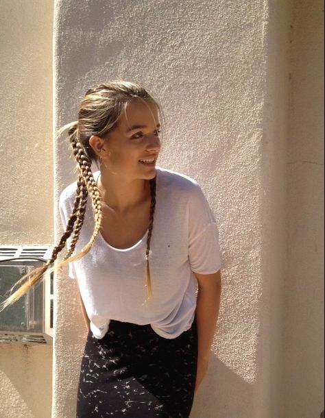 multiple braids done right Multiple Braids, Audrey Kitching, I Like Your Hair, Braids Ponytail, Braid Ponytail, Braided Ponytail, Everyday Hairstyles, Photos Of Women, Relaxed Style