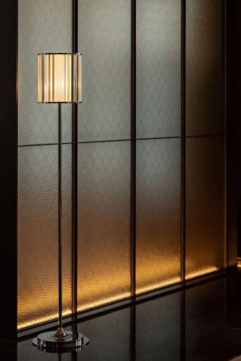 Metal Room Divider, Partition Screen, Cabinet Door Styles, Glass Partition, Wall Decor Design, Hotel Interior, New Hope, Mirror Designs, Wall Deco