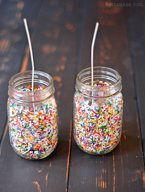 Sprinkle cupcakes