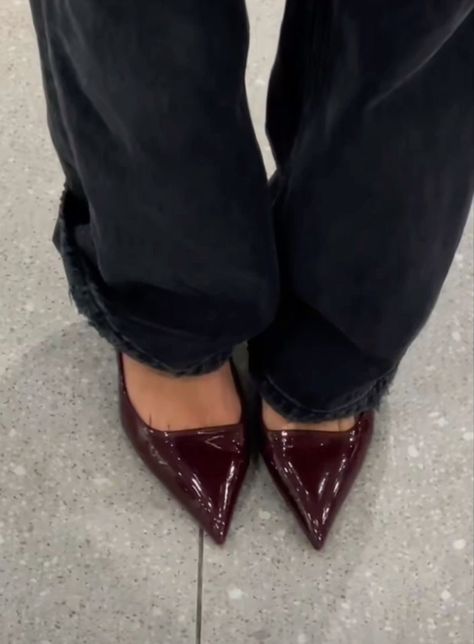 Mango Red Heels, Red Heels Outfit Aesthetic, Mango Cherry Red Heels, Cherry Shoes Outfit, Red Pointed Heels, 2023 Heels Trend, Cherry Red Outfit Aesthetic, Spring 2024 Shoe Trends, Cherry Red Shoes Outfit