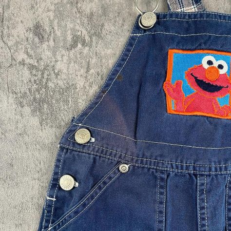 ⚡️ A U C T I O N ⚡️ Y2K Elmo overalls 🫧 Size 2t best fit (tagged 18 mo but roomy for sure) Fade mark shown up close on last slide Starting bid $20 + ship Bin $65 + ship ⚡️Auction ends in 24 hours 10/19 5:30 pm pt ⚡️Please bid in $5 increments ⚡️Please do no delete bids and understand this is a commitment to pay when bidding ⚡️First time bidders will be contacted and vet through dm as new store policy or bid is invalid ⚡️Time wasters will be blocked immediately ⚡️ This is a soft close a... Elmo Overalls, Time Wasters, First Time, Overalls, Auction, Quick Saves