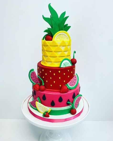 Tutti frutti-inspired three tier birthday cake Tropical Birthday Cake, Twotti Fruity, Tutti Frutti Birthday Party, Tutti Frutti Party, Fruit Birthday Party, Incredible Cakes, Summer Cake, Fruity Cake, Yoghurt Cake