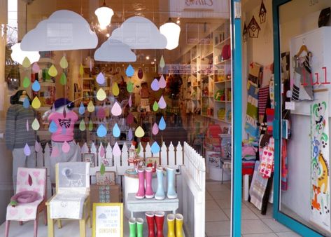 I like the colorful raindrops and the idea of sectioning off the display using a fence (also as part of the display) Umbrella Shop, Store Front, Window Display, Rainy Days, Melbourne, Umbrella, Carnival