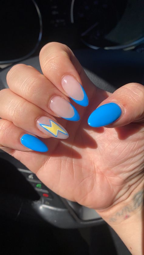 Nfl Chargers Nails, Chargers Nails Football Season, Okc Thunder Nails, La Chargers Outfit, Marathon Nails Design, Charger Nails, Football Season Nails, Chargers Nails, Athletic Nails