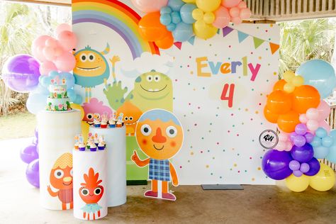 Super Simple Songs 1st Birthday, Super Simple Party Decor, Super Simple Songs 2nd Birthday Party, Super Simple Monsters Birthday Party, Super Simple Theme Party, Super Simple Birthday Party, Super Simple Song Birthday Theme, Super Simple Songs Birthday Party Theme, Super Simple Birthday Theme