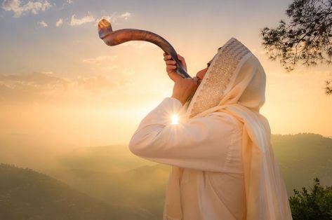 Yom Kippur 2021 – A Day To Reflect, Feel Remorse, Forgive, Fast, and Pray — Anne Cohen Writes Yom Teruah, Jewish Calendar, Rosh Hashana, Yom Kippur, Prophetic Art, Shabbat Shalom, Biblical Art, Rosh Hashanah, Trumpets