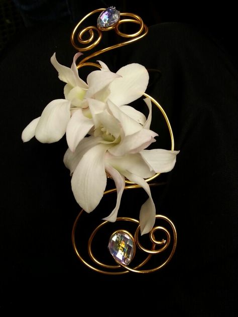 Gold And White Corsage, Wire Corsage, Flowers At Wedding, Gold Corsage, Corsage Wristlet, Orchid Corsages, White Corsage, Prom Corsages, Prom Corsage And Boutonniere