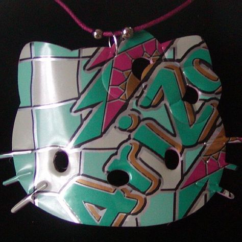 Arizona Tea Can Crafts, Arizona Can Crafts, Art Made From Trash, Arizona Cans Diy, Arizona Tea Aesthetic, Soda Cans Diy, Arizona Tea Can, Diy Shrink Plastic Jewelry, Arizona Can