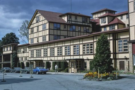 Borscht Belt, The Green Book, Catskill Resorts, Hotel Advertisement, Liberty New York, Green Book, Catskill Mountains, Dirty Dancing, Green Books