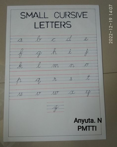 Small Cursive Letters Small Cursive Letter Worksheet, English Alphabet Writing, Teaching Study Skills, Cursive Writing Book, Cursive Small Letters, Cursive Letters Worksheet, अंग्रेजी व्याकरण, Cursive Writing Practice Sheets, Educational Chart