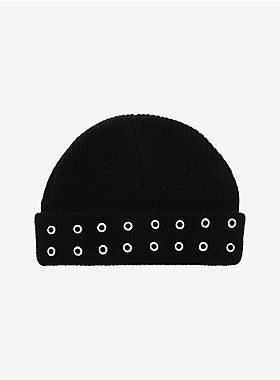 Grommet Short Cap Beanie Hijabi Fits, Gothic Aesthetic, Skater Girls, Gothic Outfits, Izuku Midoriya, Aesthetic Fashion, Hot Topic, Kids Wear, The Row