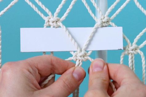 Diy Macrame Stuffed Animal Storage, Diy Stuffie Hammock, Macrame Hammock For Toys, Diy Macrame Toy Net, Macrame Toy Hammock Tutorial, How To Macrame A Hammock, Macrame Stuffed Animal Hammock Tutorial, Macrame Hammock For Stuffed Animals, Macrame Plushie Hammock