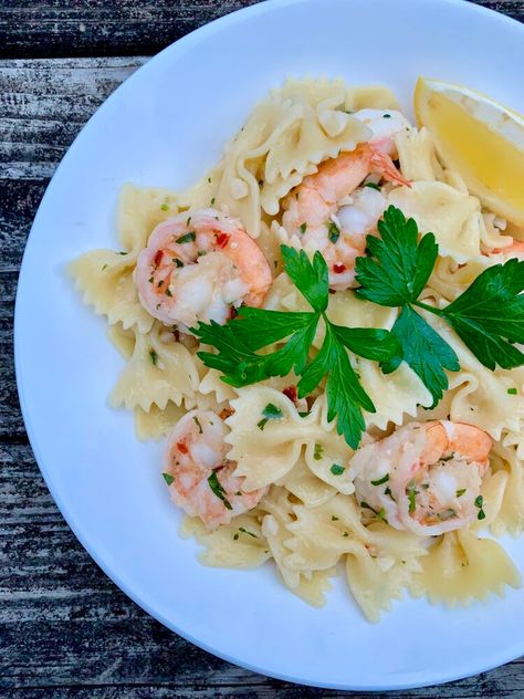 Macro Friendly Shrimp Scampi, Shrimp With Bowtie Pasta, Shrimp Scampi No Wine, Easy Shrimp Scampi Recipe No Wine, Maggianos Shrimp Scampi Recipe, Shrimp Scampi Recipe, Scampi Recipe, Jumbo Shrimp, Bowtie Pasta