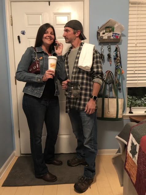 Rory And Jess Halloween Costume, Luke Lorelai Costume, Luke And Lorelai Halloween Costume, Lorelei And Luke Costume, Happy Gilmore Couples Costume, Rory And Lorelai Costume, Luke And Lorelai Costume, Happy Gilmore Costume, Girl Duo Costumes