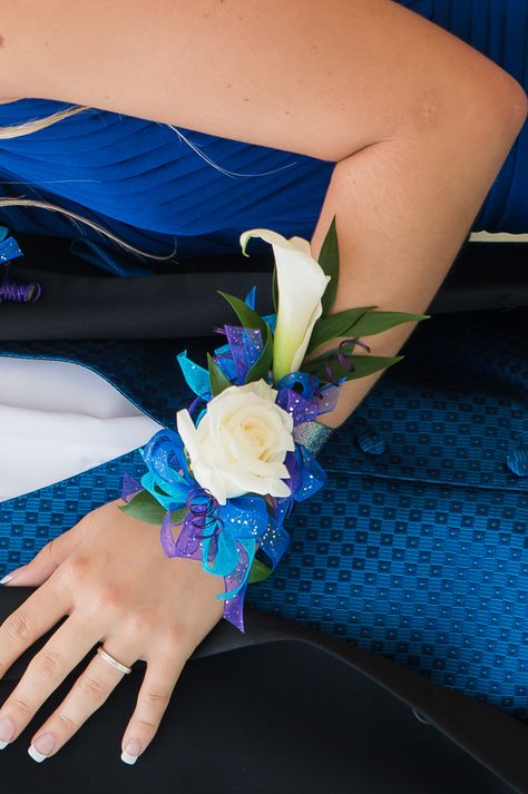 Corsages For Royal Blue Prom Dress, Blue And Green Corsage Prom, Royal Blue Corsage And Boutonniere, Corsage Prom Turquoise, Wrist Corsage Royal Blue, Purple And Blue Corsage, Aqua Blue Corsage Prom, Blue Corsage, Prom Flowers Corsage